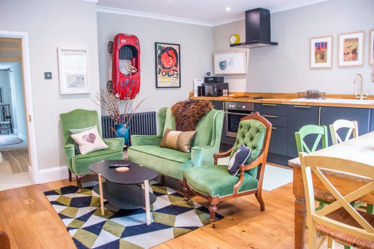 Unique 2 Bed In The Heart Of Bath With Parking Apartment Bagian luar foto
