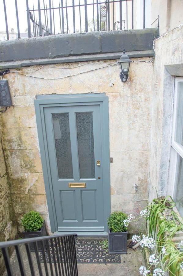 Unique 2 Bed In The Heart Of Bath With Parking Apartment Bagian luar foto