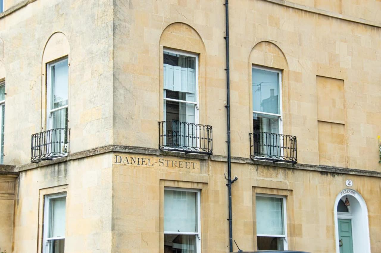 Unique 2 Bed In The Heart Of Bath With Parking Apartment Bagian luar foto
