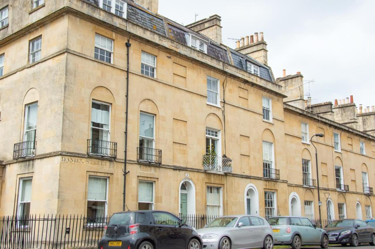 Unique 2 Bed In The Heart Of Bath With Parking Apartment Bagian luar foto