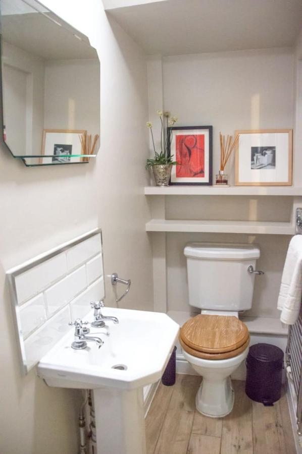 Unique 2 Bed In The Heart Of Bath With Parking Apartment Bagian luar foto