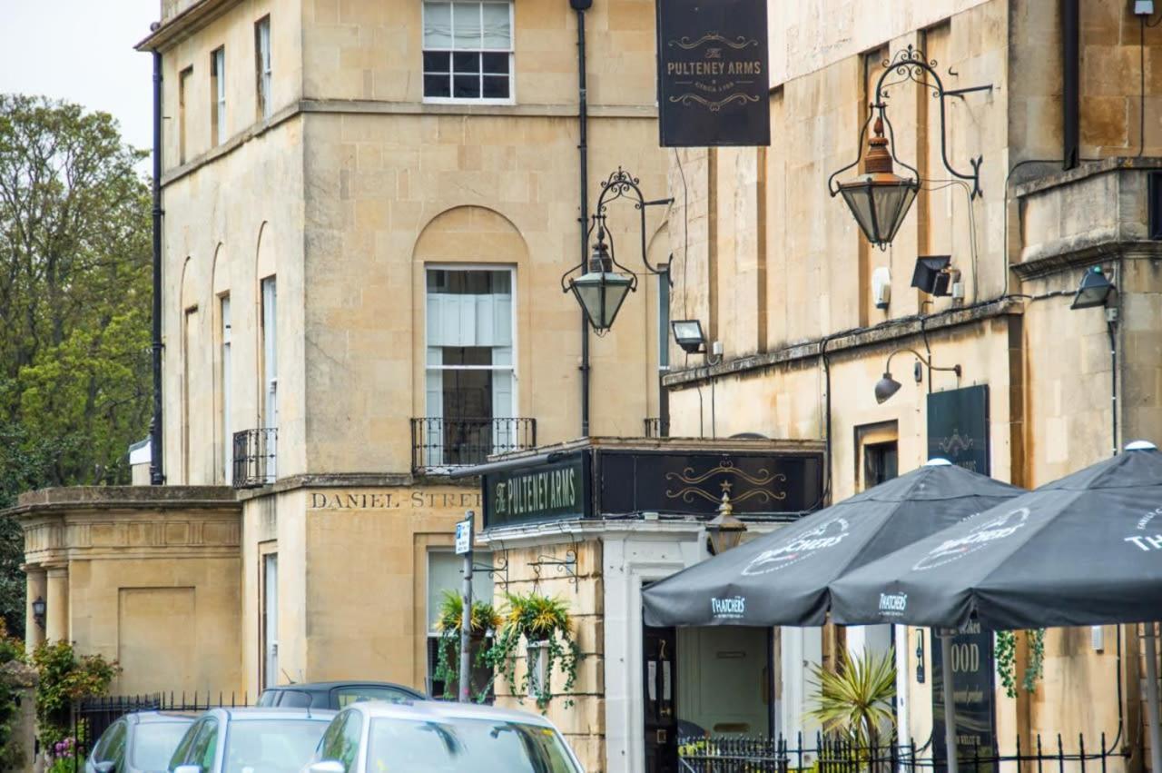 Unique 2 Bed In The Heart Of Bath With Parking Apartment Bagian luar foto